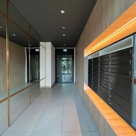 Appartamento Warsaw Inside Airport & Business Esterno foto