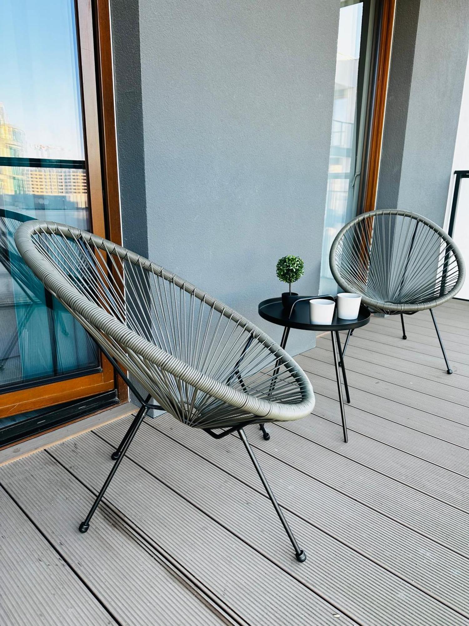 Inside Airport & Business Apartment Warsaw