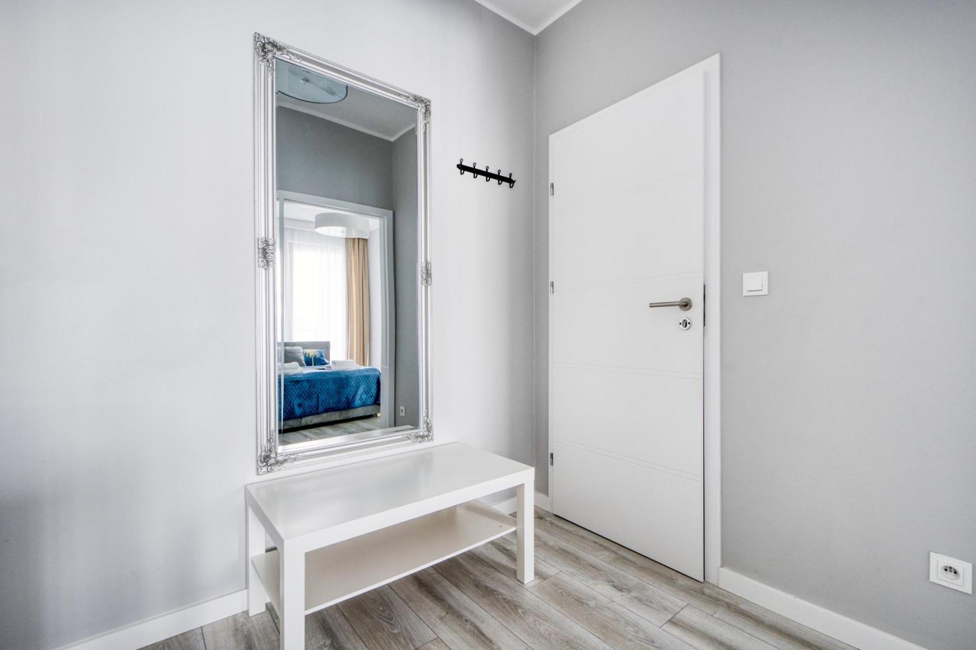 Apartment Inside Airport & Business